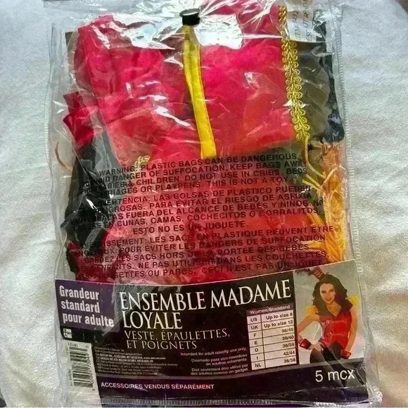 Ringmaster Kit with Red and Black Vest - Picture 3 of 7